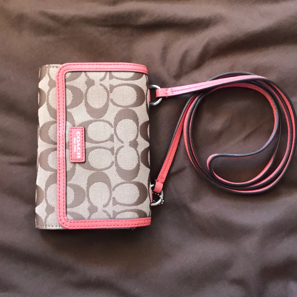 Coach shoulder clutch